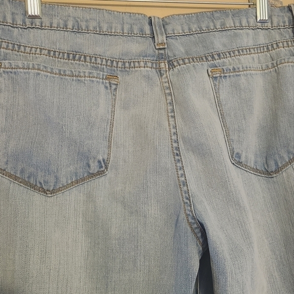 J. Brand | Women's Light Wash High Rise Wide Leg Malik Jeans (Size 32) - Picture 10 of 15